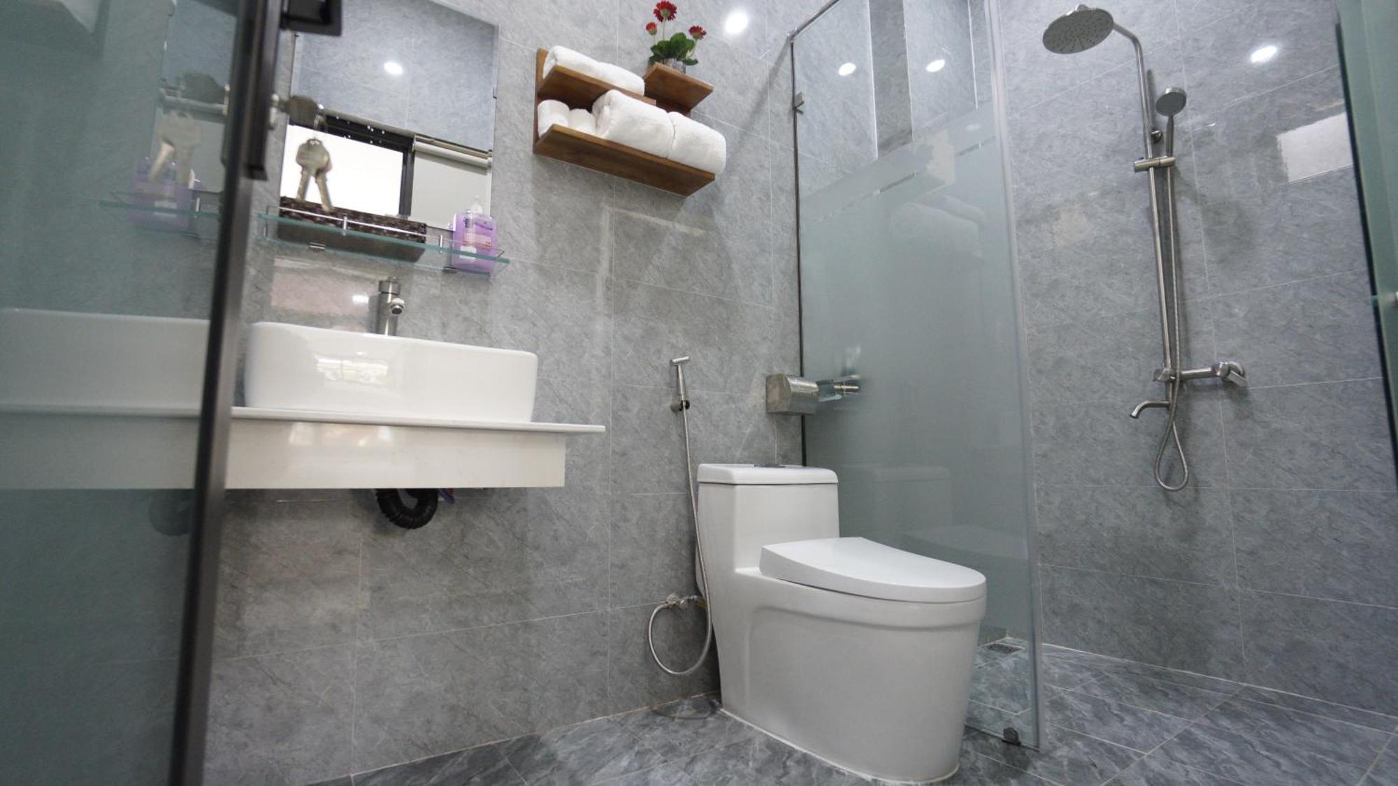 Lena Homestay & Villa Донг Хой Екстериор снимка