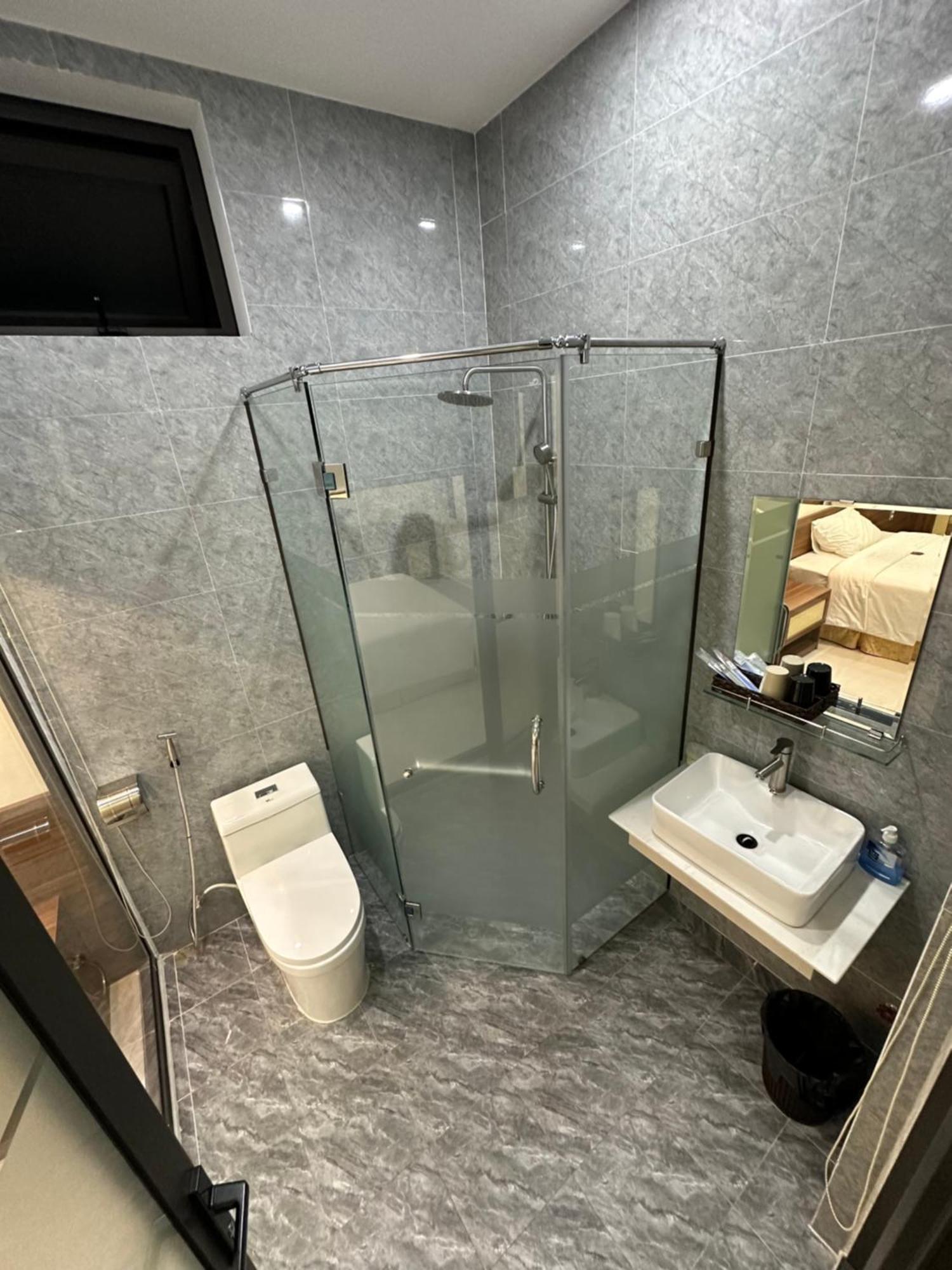 Lena Homestay & Villa Донг Хой Екстериор снимка
